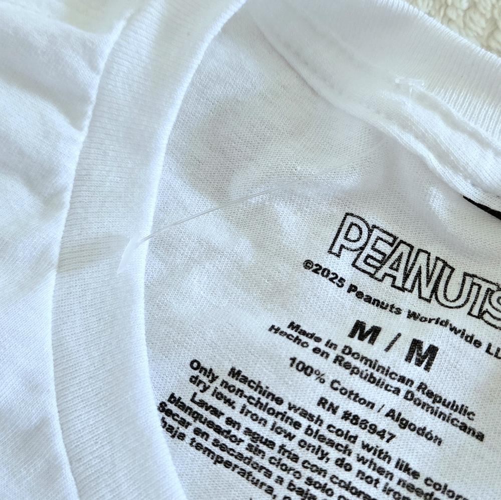 Peanuts🥜 Patriotic🇺🇲 Snoopy🐕 Graphic Tee👕 - NWOT - Picture 6 of 10